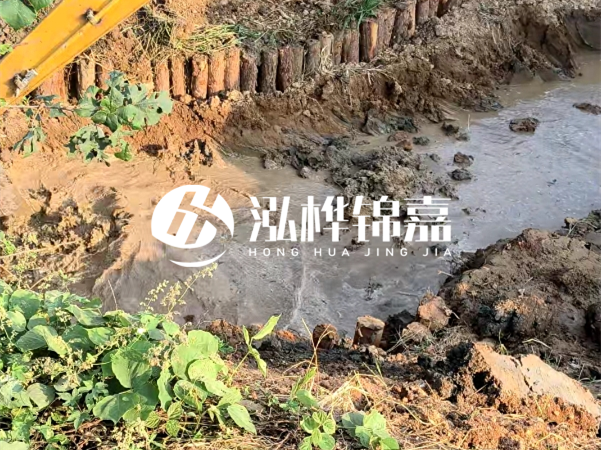 湖南防汛木樁批發(fā)廠家泓樺錦嘉 - 防洪木樁的作用是什么？?