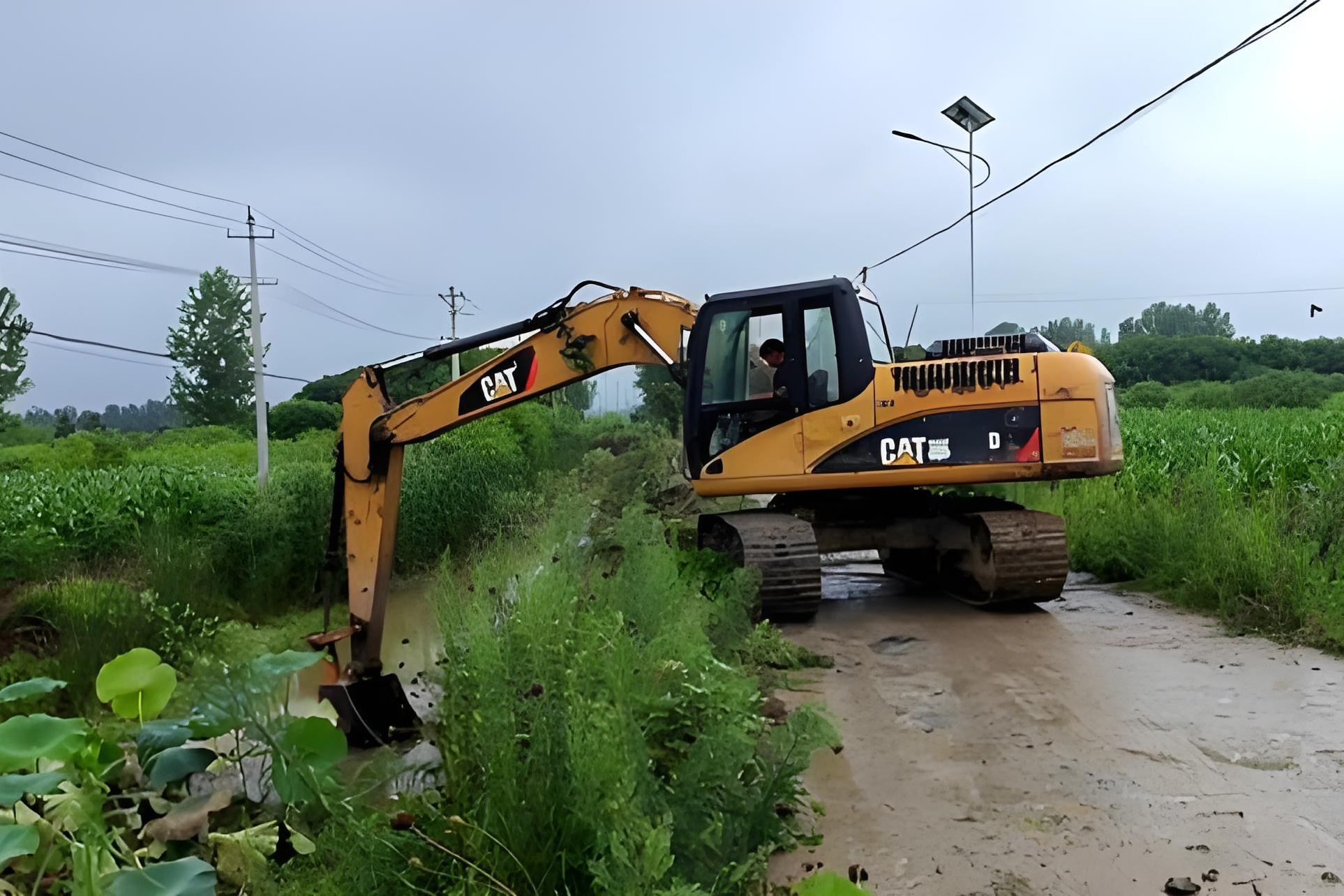 貴州沼澤地灘涂清淤公司有哪些-船挖清淤單價(jià)是多少？