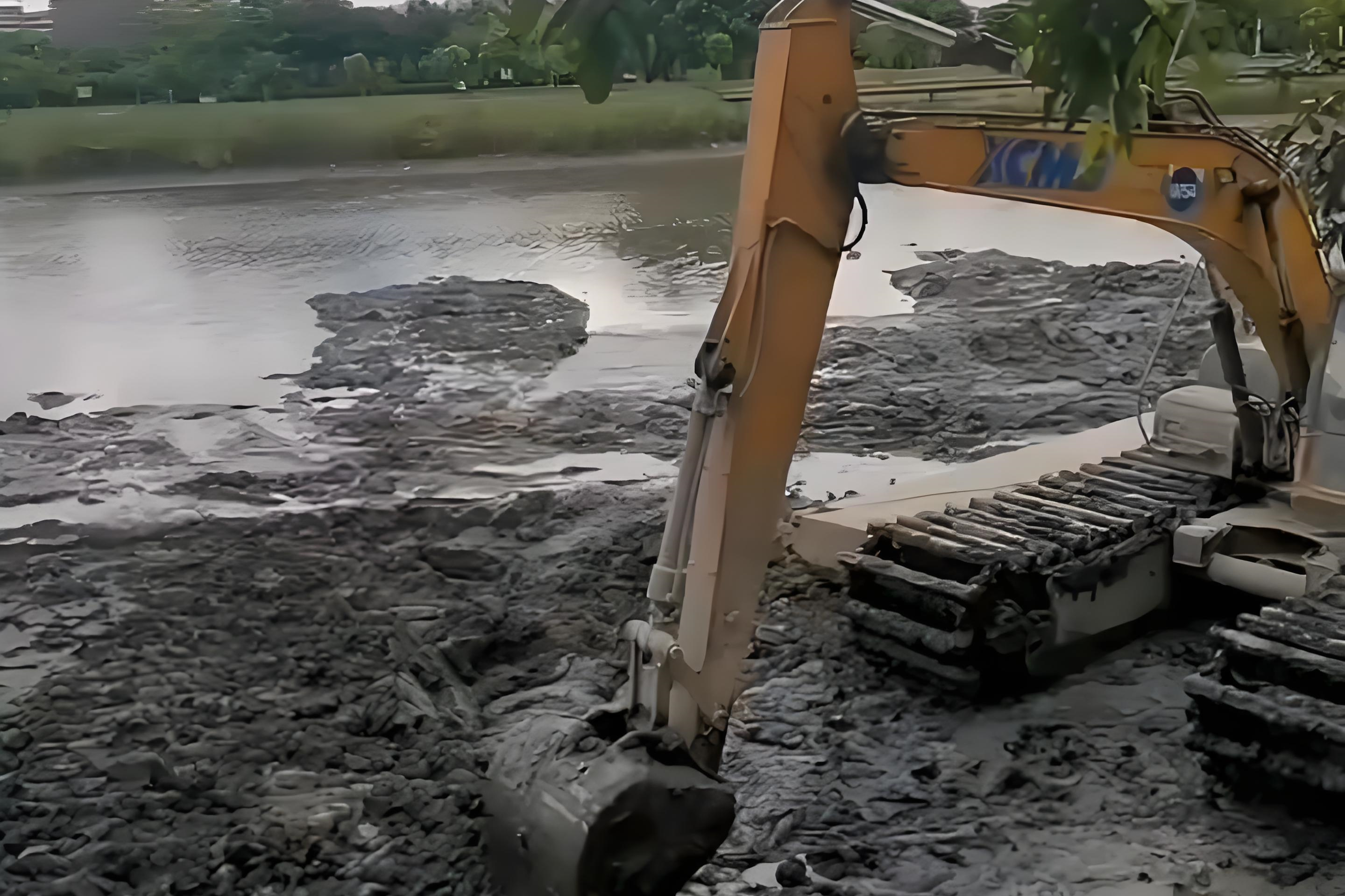 廣東東莞挖機(jī)清淤施工隊(duì)-水塘清淤需要請專業(yè)隊(duì)伍嗎？