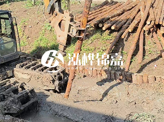 松木樁廠家泓樺錦嘉-原木松木樁的采購注意事項？