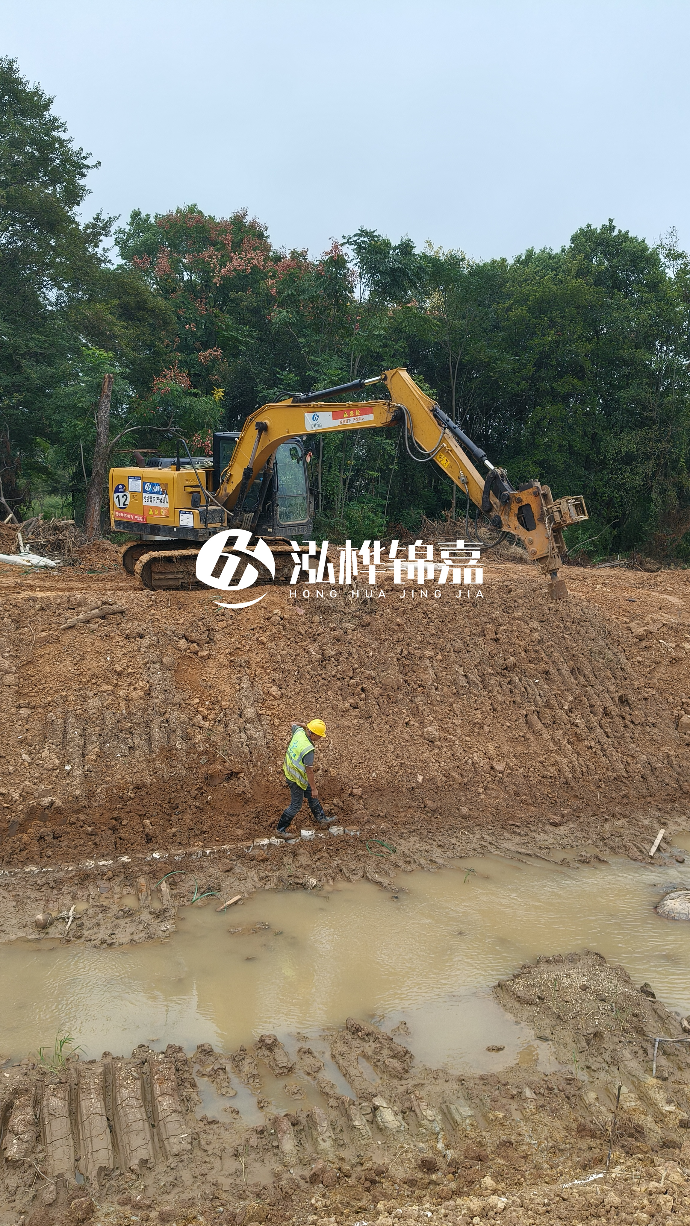 水泥仿木樁施工隊(duì)泓樺錦嘉-河道仿木樁的高度選多少合適？