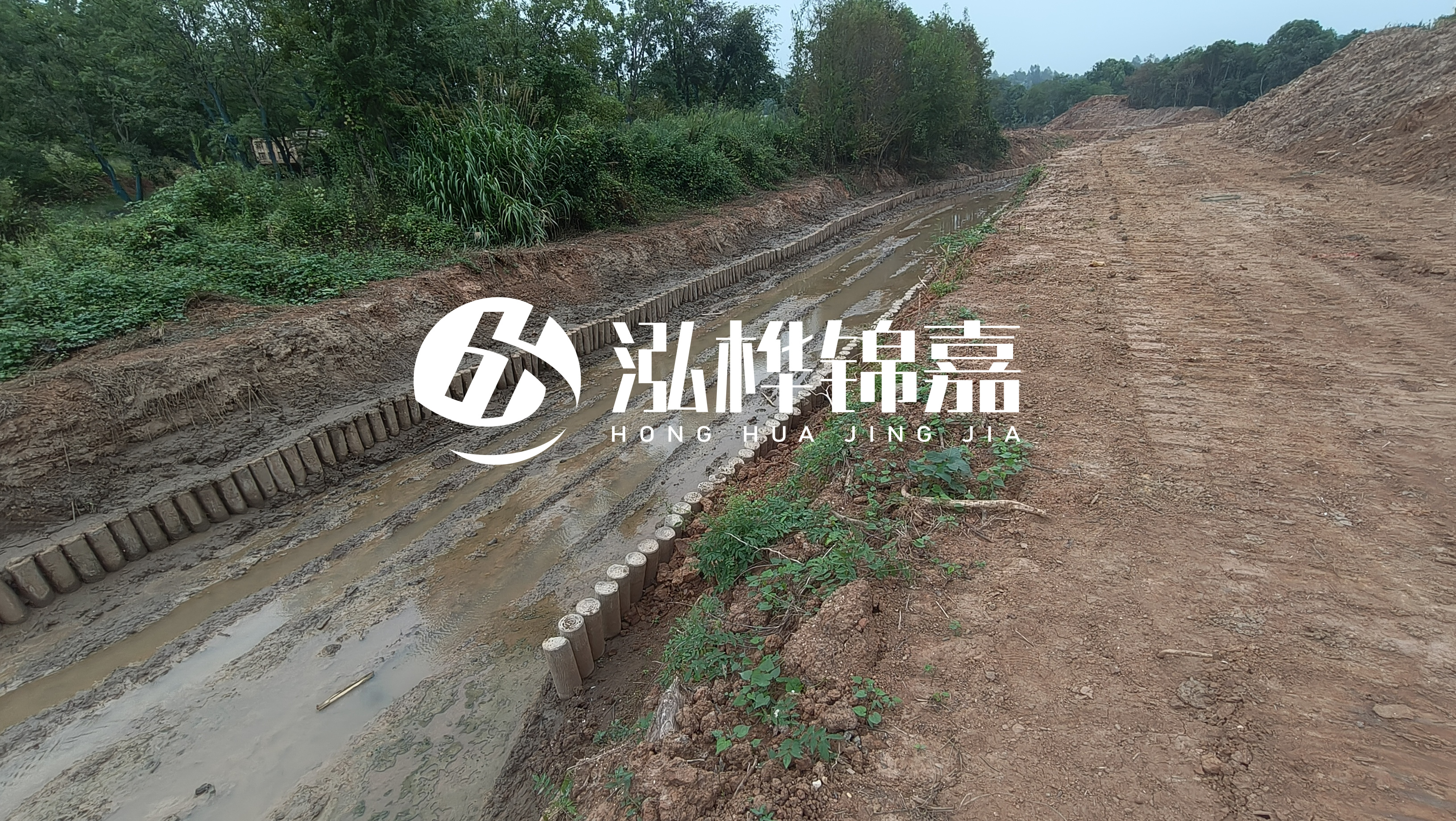 水泥仿木樁施工隊泓樺錦嘉 - 河道仿木樁的高度需要超出水位多少？